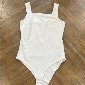 REORIA White Sleeveless Bodysuit